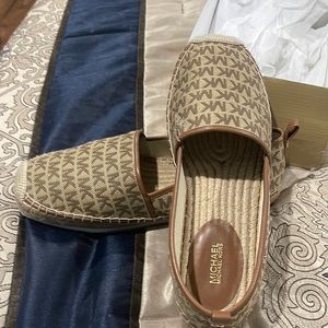 Womens Michael Kors shoe size 10